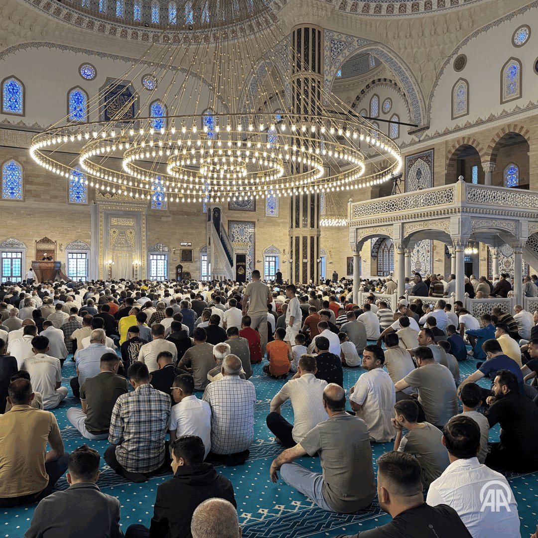 Kurban Bayramı Namazı Türkiye Geneli Kılındı