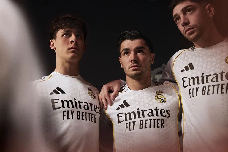 Real Madrid'in Yeni Sezon İç Saha Forması Tanıtıldı