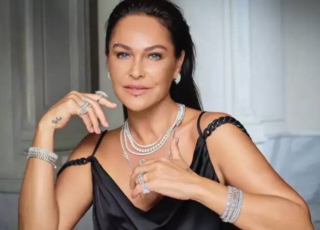 Hülya Avşar'dan Yeni Radar Uygulaması İçin Ali Yerlikaya'ya Teşekkür