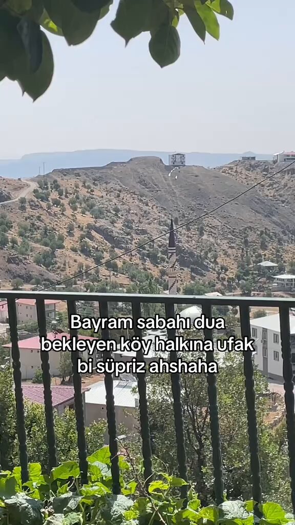 Köy Halkını Şaşırtan Cami Konseri: Küçük Yaştaki Sanatçı Köyü Coşturdu