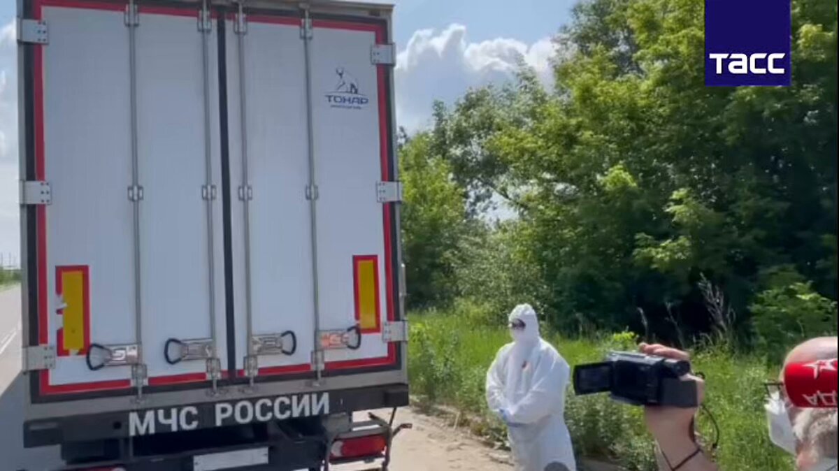 Rusya, Ukrayna Askerlerinin Naaşlarını Tırlarla Ukrayna'ya Geri Gönderdi