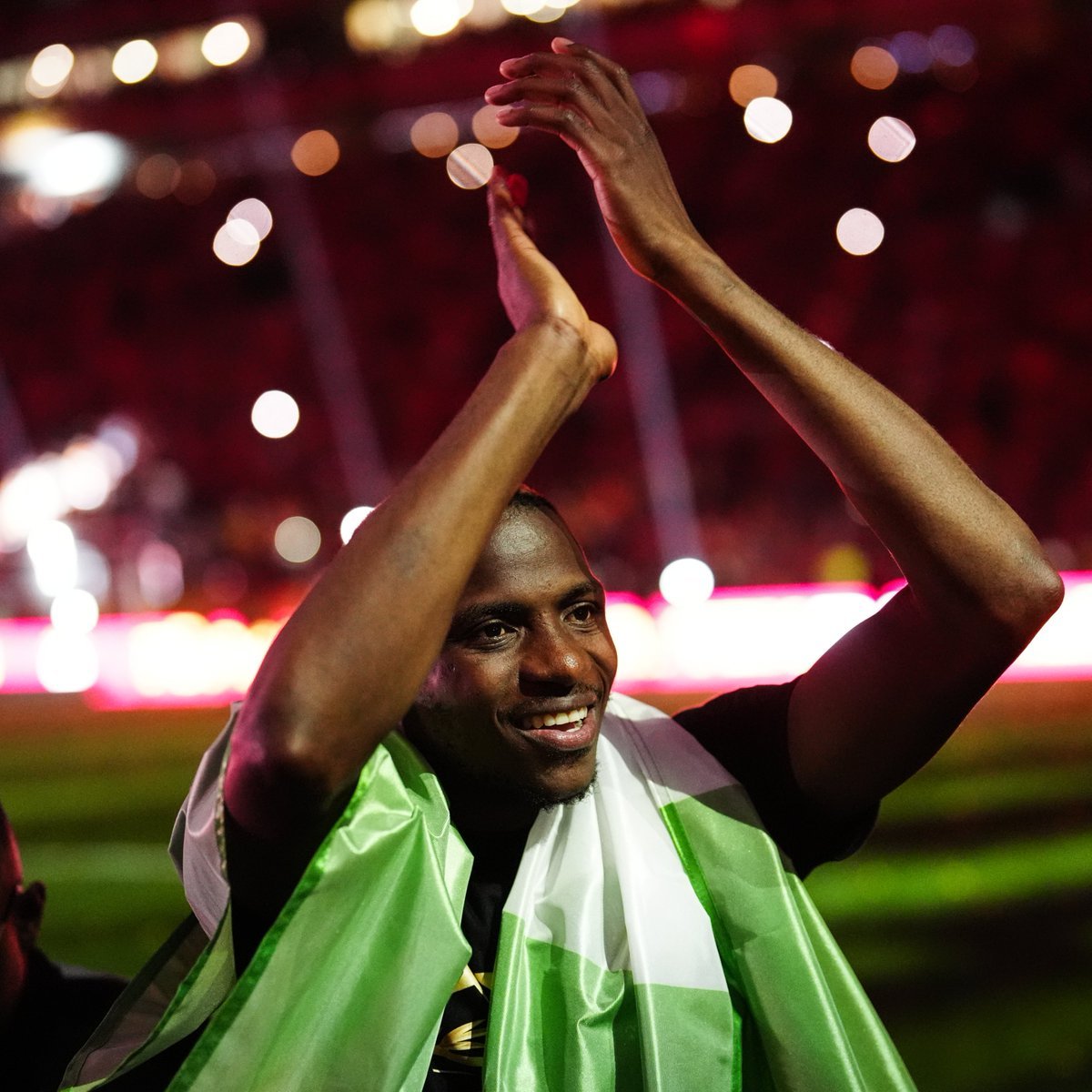 Osimhen Kararını Bugün Verecek: Transfer Belirsizliği Sona Eriyor