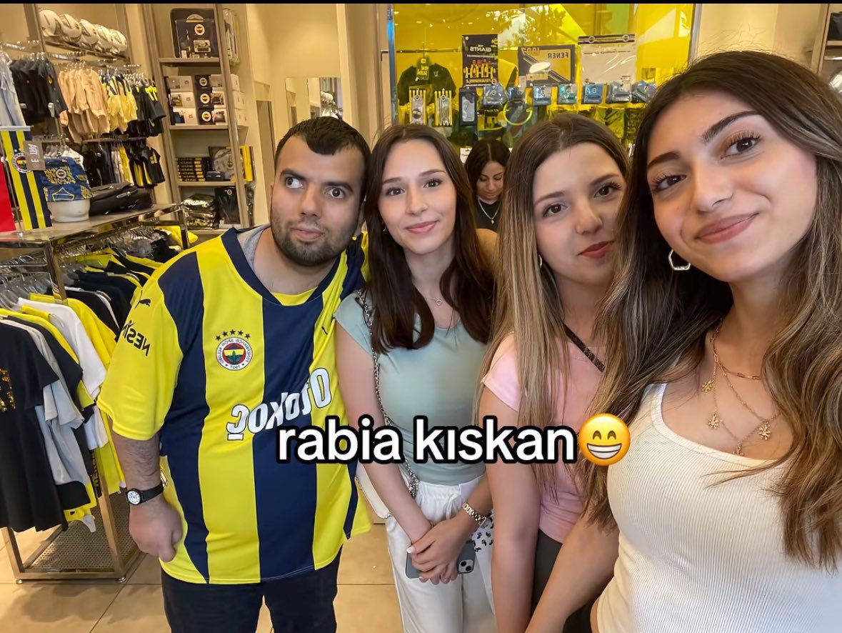Kadıköy Boğası Sosyal Medyayı Salladı: Rabia'nın Tepkisi