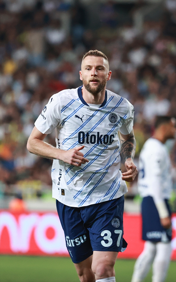 Fenerbahçe, Milan Skriniar'ın Bonservisini Almak İstiyor
