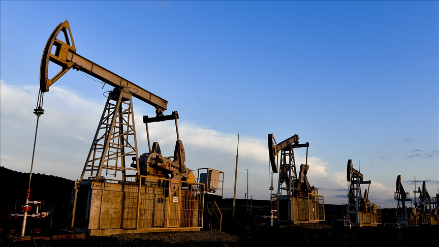 Rusya'nın Batı'ya Petrol Satış Yasağı 2025'e Uzatıldı