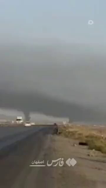 İran Natanz Nükleer Tesisine İsrail Füze Saldırısı: Görüntüler Yayınlandı