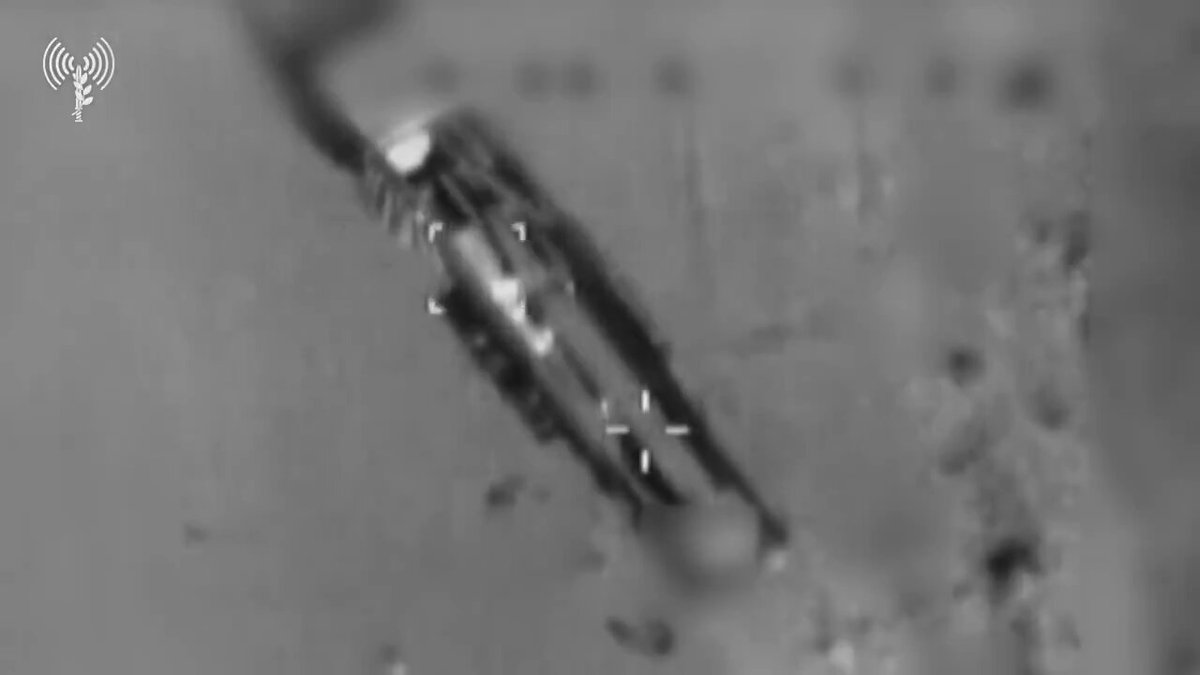 İsrail, İran'a Ait Balistik Füze Lançerini Vurdu