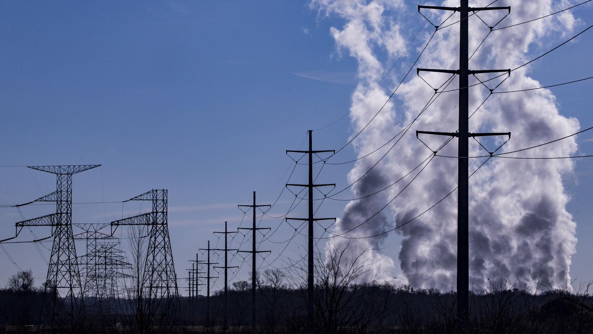 Türkiye'de Elektrik Üretimi ve Tüketimi Arasındaki Denge