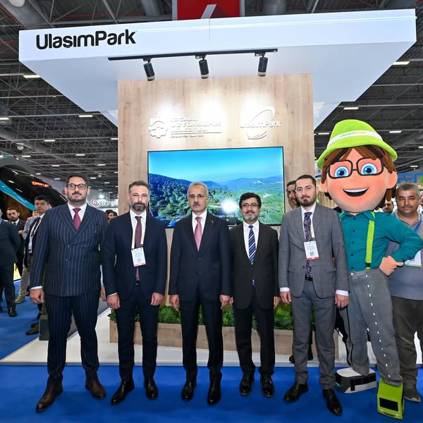 Kocaeli Büyükşehir Belediyesi Eurasia Rail 2025 Fuarı'nda Yenilikçi Ulaşım Çözümlerini Sergiledi