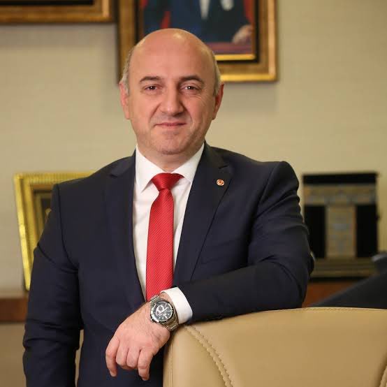 Kocaeli Darıca'da Belediye Binasında İntihar Girişimi: Zabıta Personeli Hayatını Kaybetti