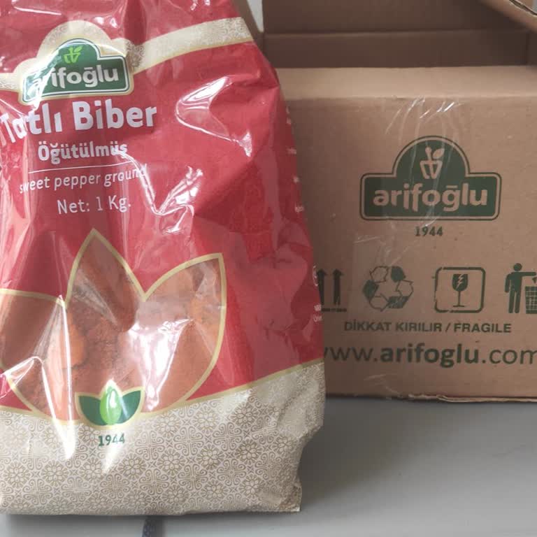 Arifoğlu Öğütülmüş Tatlı Kırmızı Biberde Domates Tespit Edildi: Tağşiş Listesine Alındı