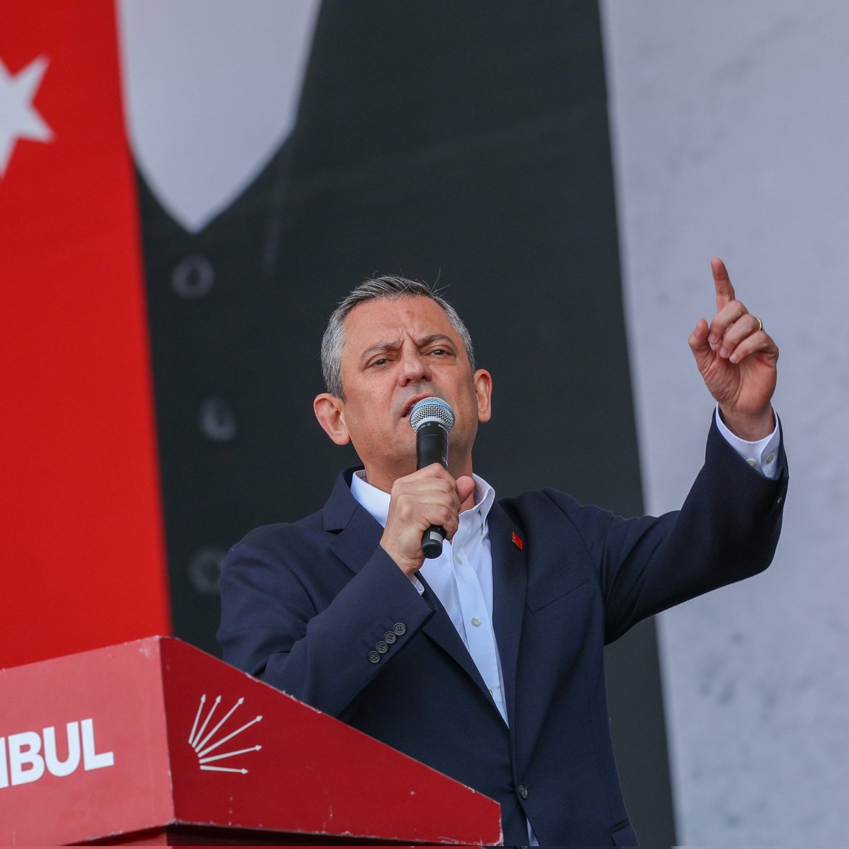 Özgür Özel'den Kürt Seçmen ve DEM Parti İlişkisine Eleştiri