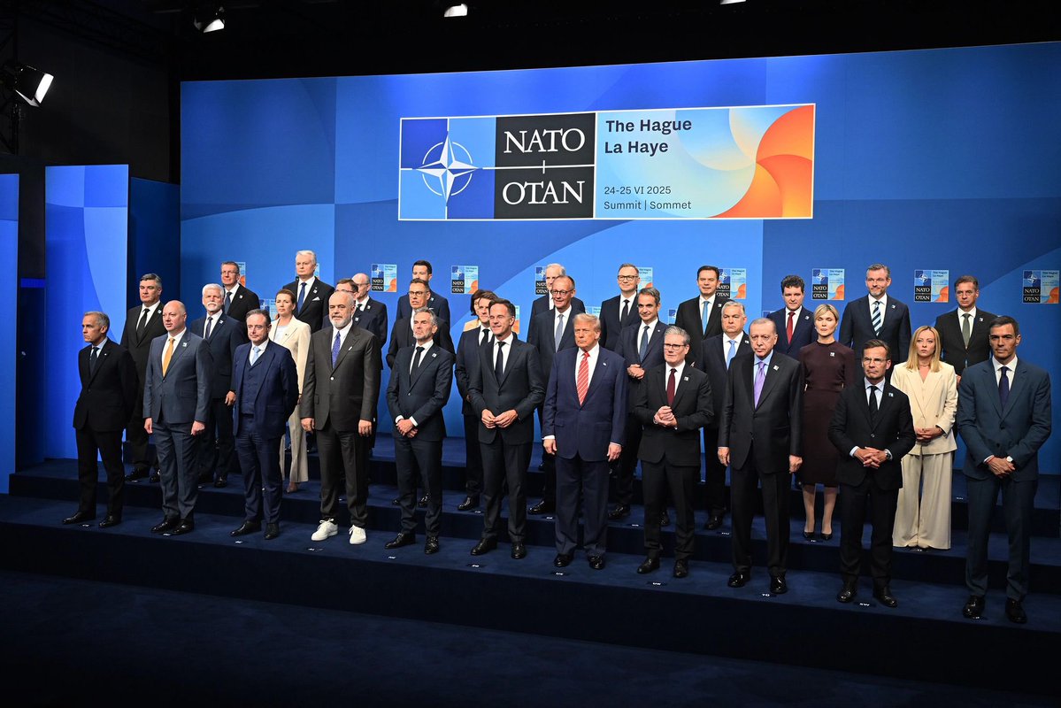 Cumhurbaşkanı Erdoğan NATO Zirvesi Aile Fotoğrafı Çekimine Katıldı