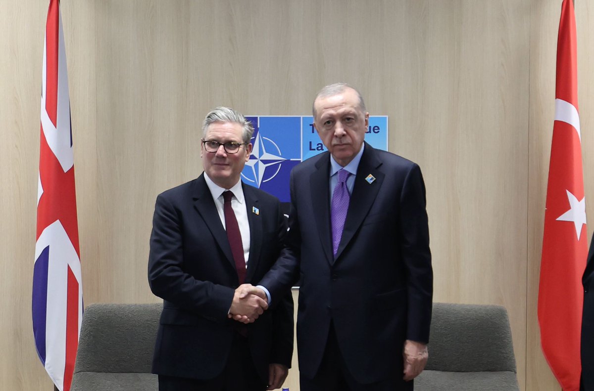 Cumhurbaşkanı Erdoğan İngiltere Başbakanı Starmer ile Görüştü