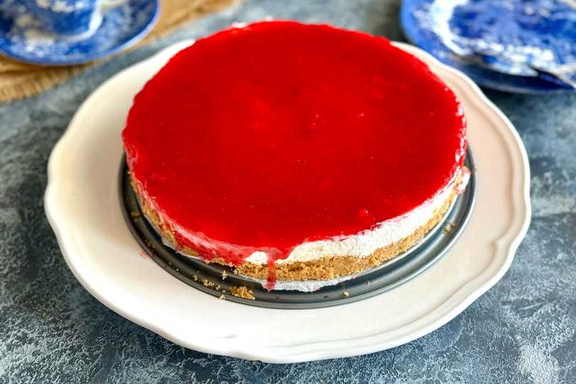 15 Dakikada Pişmeyen Cheesecake Tarifi: Fırın Gerektirmeyen Pratik Lezzet