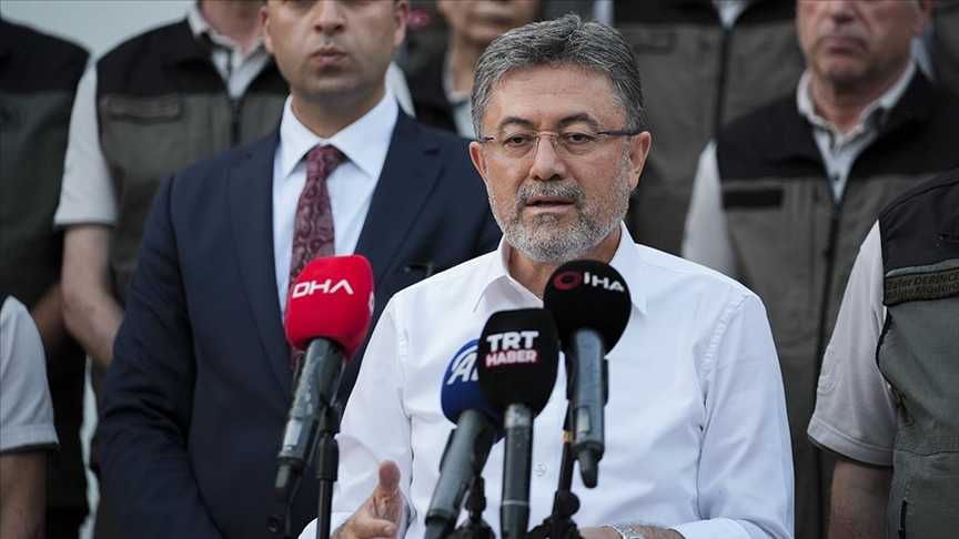 Türkiye'de Orman Yangınları: Bakan Yumaklı'dan Son Durum Açıklaması