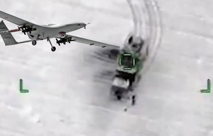 Türk SİHA'ları Başarılarıyla Dikkat Çekiyor: ABD Büyükelçisi Barrack'tan Övgü