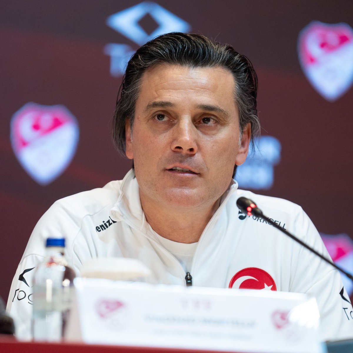 Vincenzo Montella'dan Türk Futboluna Sabır Çağrısı: 
