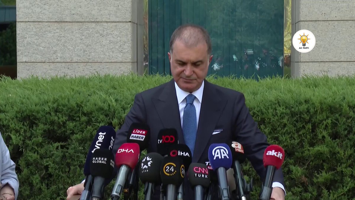 AK Parti'den Yeni Anayasa Çağrısı: 