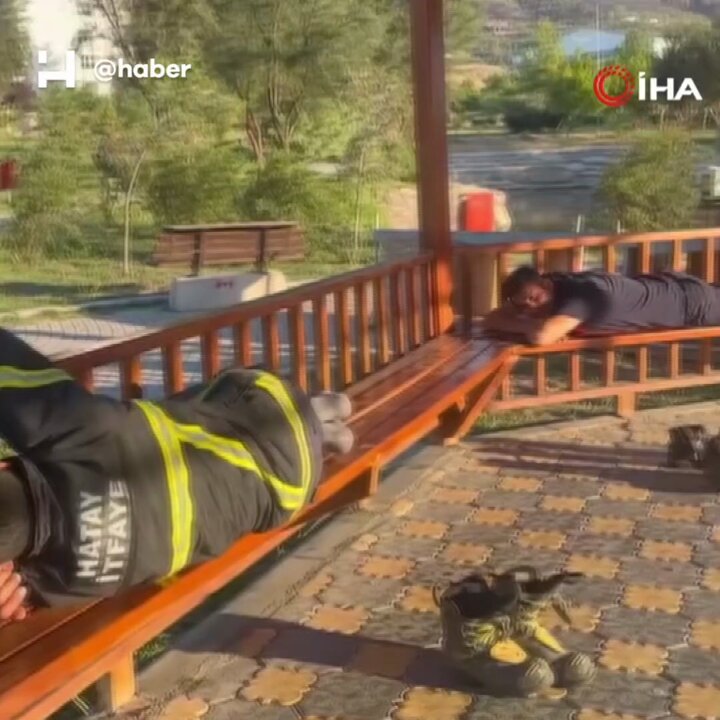 Hatay'da Rüzgarın Etkisiyle Büyüyen Yangın Kontrol Altına Alındı: İtfaiye Ekiplerinin Mücadelesi