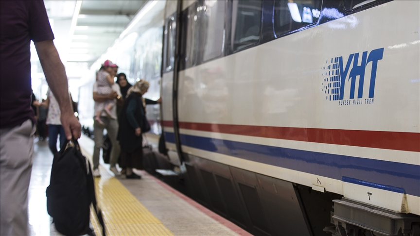 Yüksek Hızlı Trenlerde 100 Milyon Yolcu Barajı Aşıldı