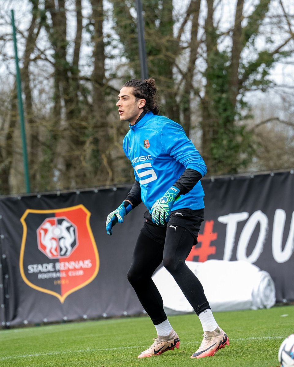 Göztepe, Rennes'li Milli Kaleci Doğan Alemdar'ı Kiralık Almak İçin Harekete Geçti