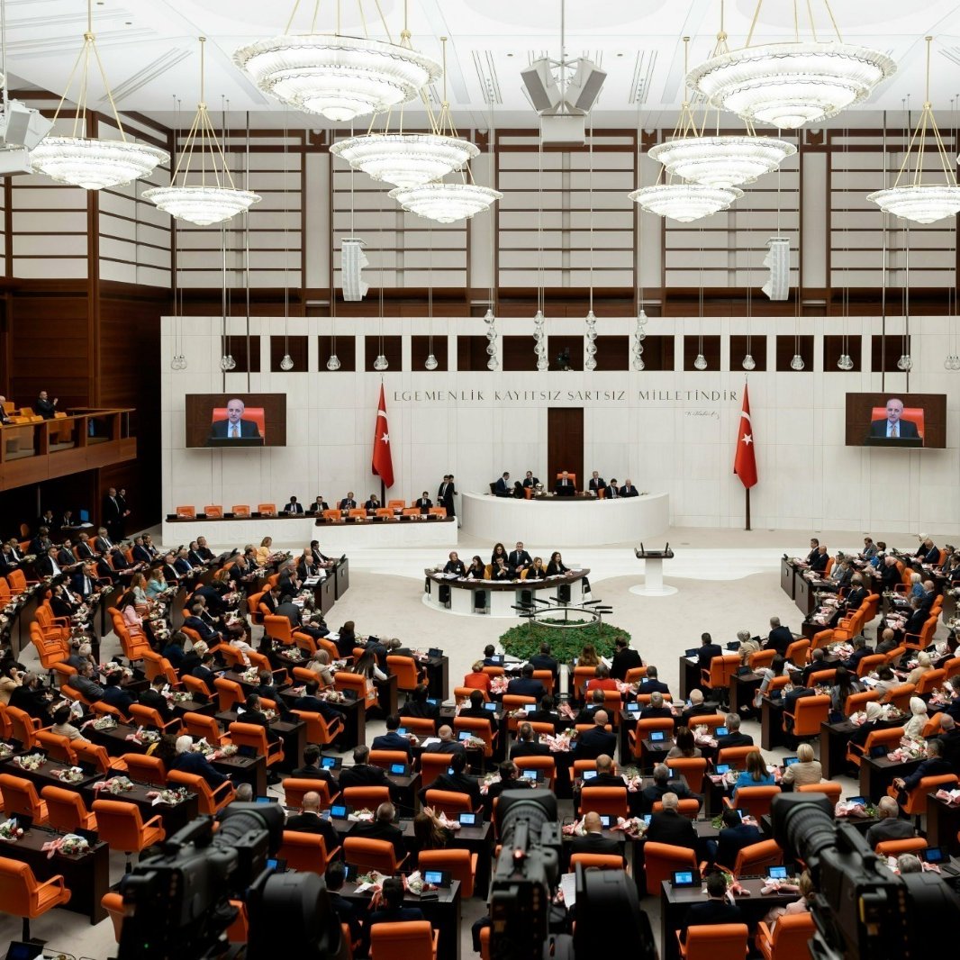 Bakan ve Milletvekili Maaşlarına Zam Geldi: Güncel Rakamlar