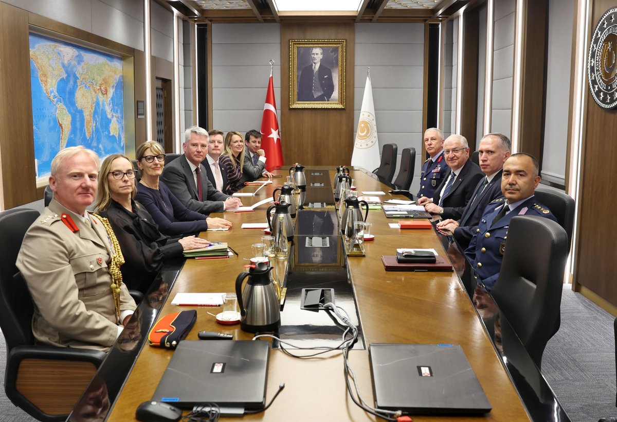 Millî Savunma Bakanı Güler, BAE Systems Genel Müdürü ve İngiltere Büyükelçisi ile Görüştü