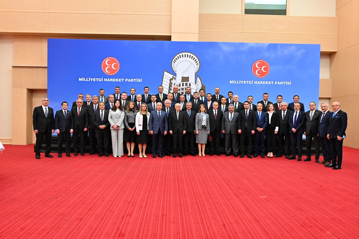 MHP Genel Başkanı Bahçeli, ATO Congresium'da Parti Heyetiyle Akşam Yemeğinde Bir Araya Geldi