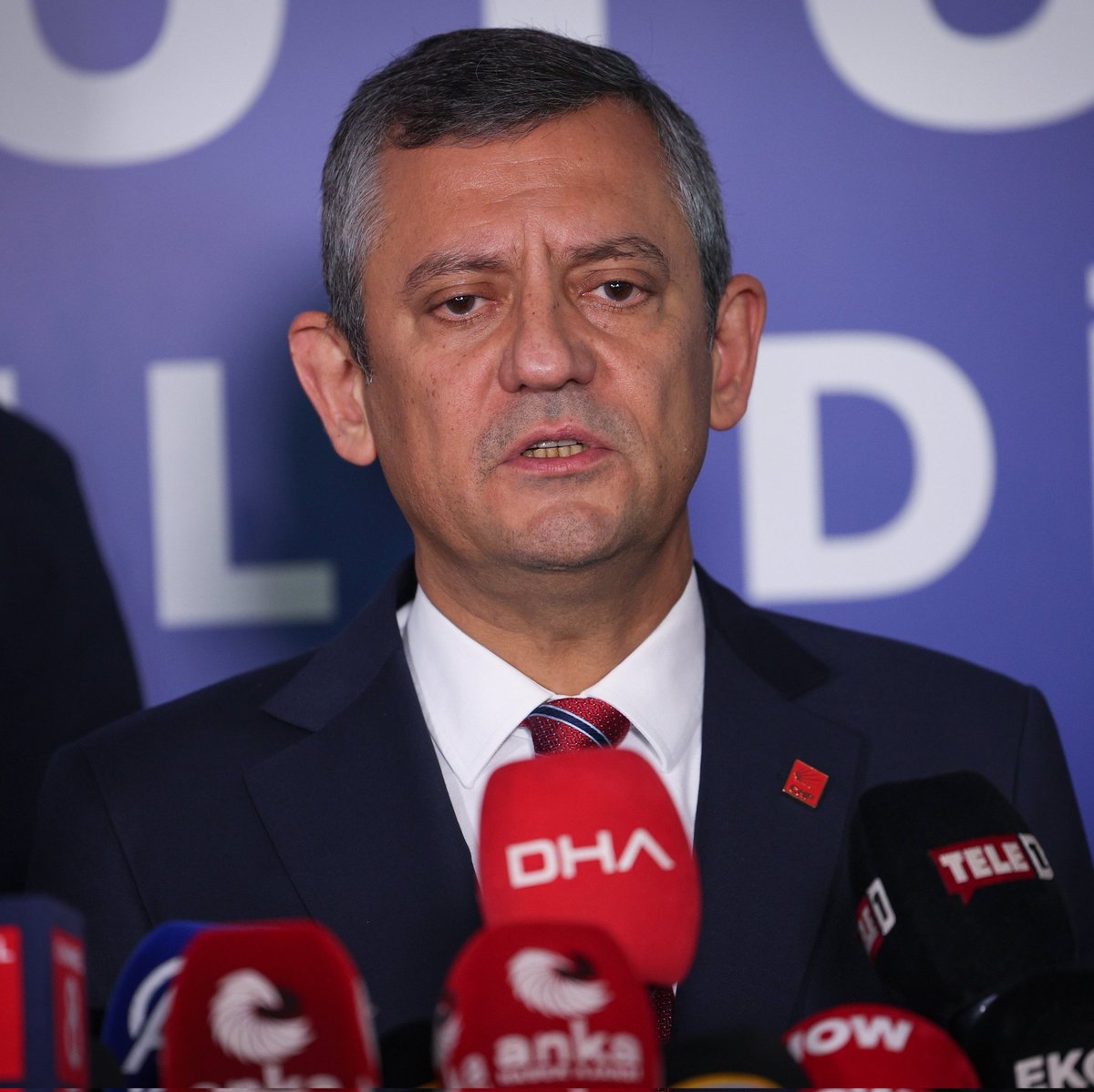 CHP'de MYK Toplantısı Kararı: Özgür Özel'in Önemli Değerlendirmeleri Masada