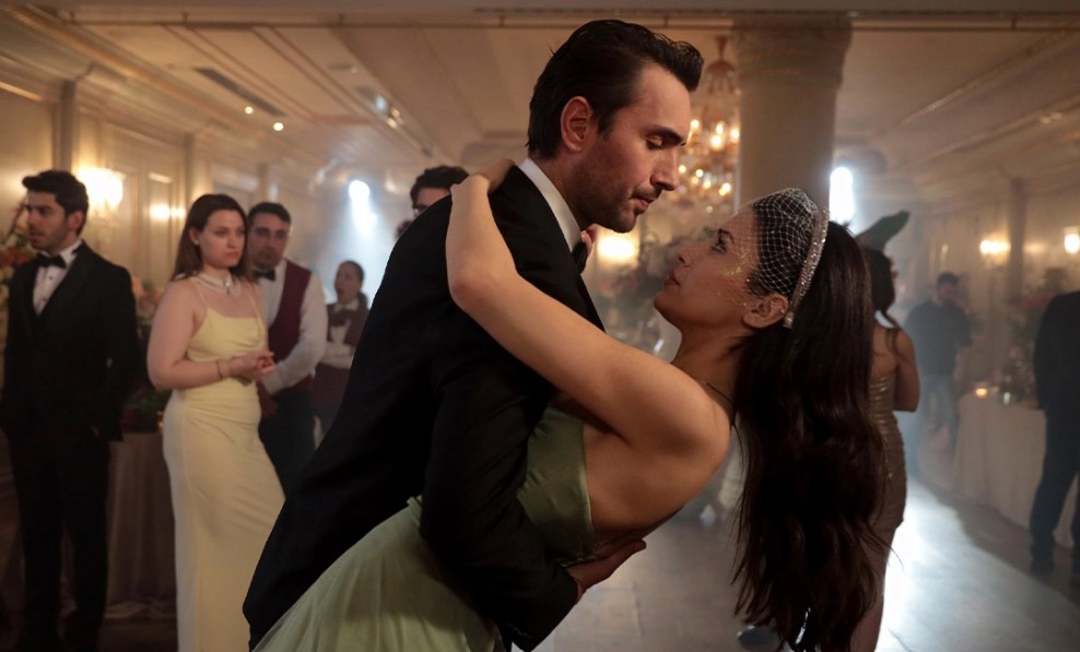 Çift Kişilik Oda Dizisine 8 Bölüm Sonra Final Kararı