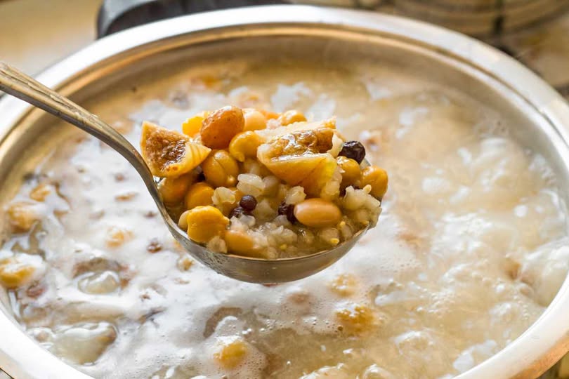 Aşure Sulu Olursa Ne Yapılır? Kıvam Almanın Yolları