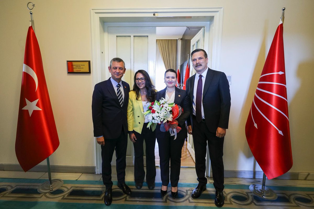 CHP Genel Başkanı Özel, Türkiye İşçi Partisi Genel Başkanı Baş ile TBMM'de Görüştü