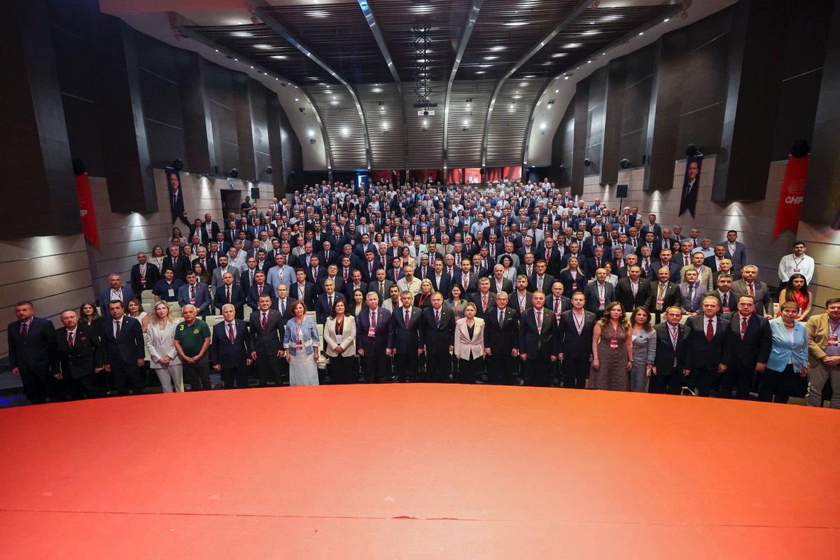 CHP Belediye Başkanları Genel Merkez'de Toplandı