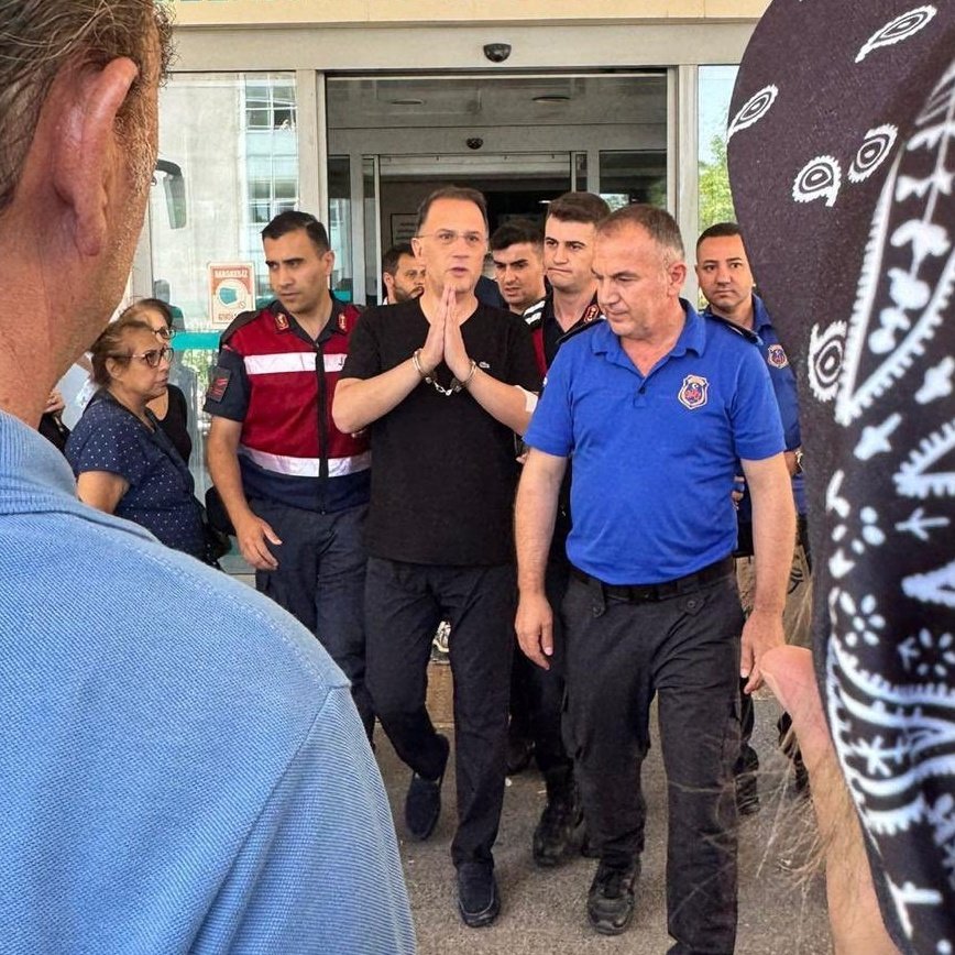 Beylikdüzü Belediye Başkanı Mehmet Murat Çalık'ın Tutukluluğu Devam Ediyor