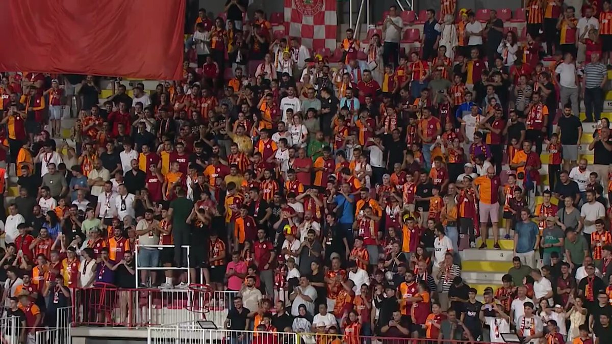 Galatasaray, Hazırlık Maçında Ümraniyespor'u 5-2 Mağlup Etti