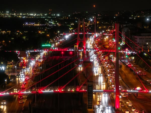 Kocaeli Köprüleri Türk Bayrağıyla Donatıldı