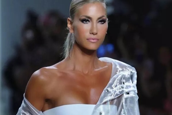 Çağla Şıkel'in Fit Kahvaltısı Sosyal Medyayı Salladı