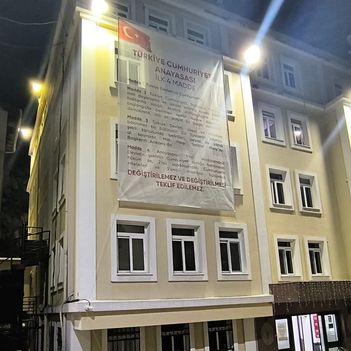 Bornova Belediyesi'nden Anayasa'nın İlk 4 Maddesine Vurgu