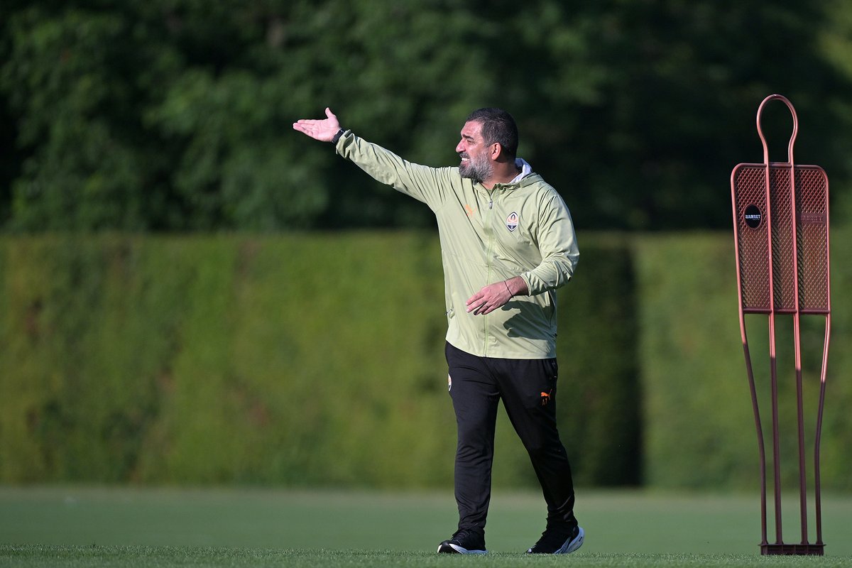 Shakhtar Donetsk'ten Arda Turan Paylaşımı