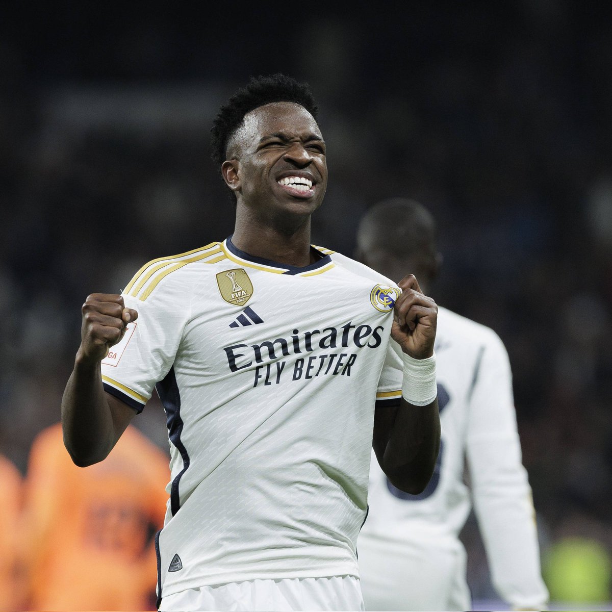 Real Madrid, Vinicius Junior'u Satmayı Değerlendiriyor: Maaş Talepleri Sorun Yaratıyor
