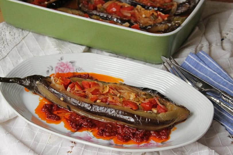 İmam Bayıldı Tarifi: Geleneksel Lezzet Evinizde!