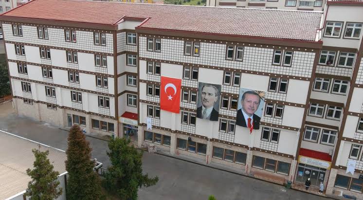 Trabzon'da Başarı Rekoru: İmam Hatip Lisesinden LGS'de Yüzde 1'lik Dilime Giren Öğrenci Sayısı Rekor Kırdı
