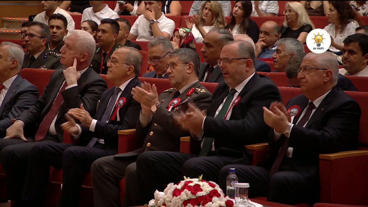 Cumhurbaşkanı Erdoğan: Türk Milleti Tarih Yazmaya Devam Ediyor