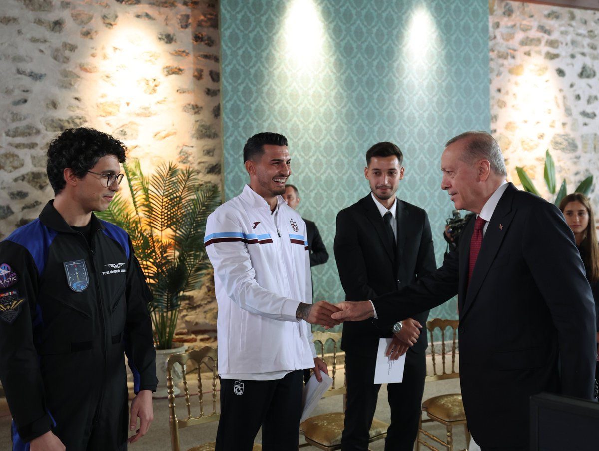 Cumhurbaşkanı Erdoğan, Tütün Ürünlerinin Zararlarıyla Mücadelede Gençleri Destekledi