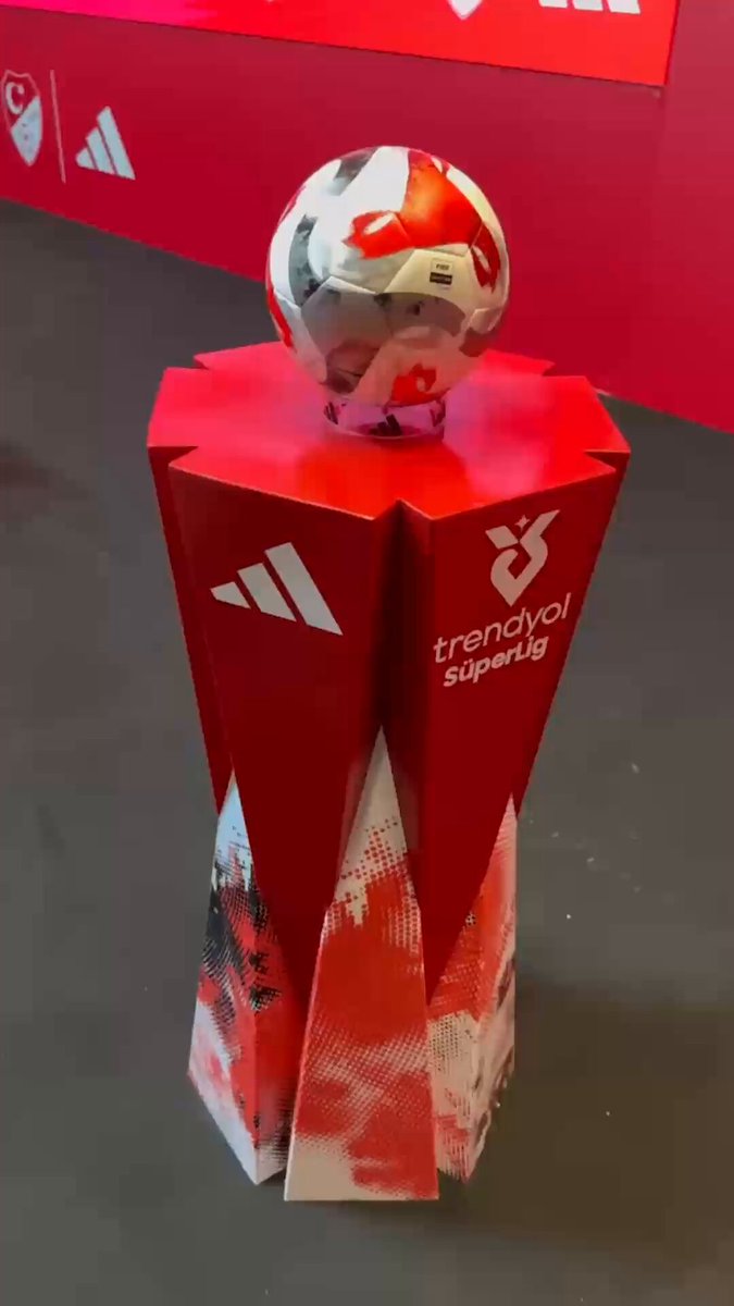 Süper Lig'de Yeni Sezonun Topu Belli Oldu: Detaylar