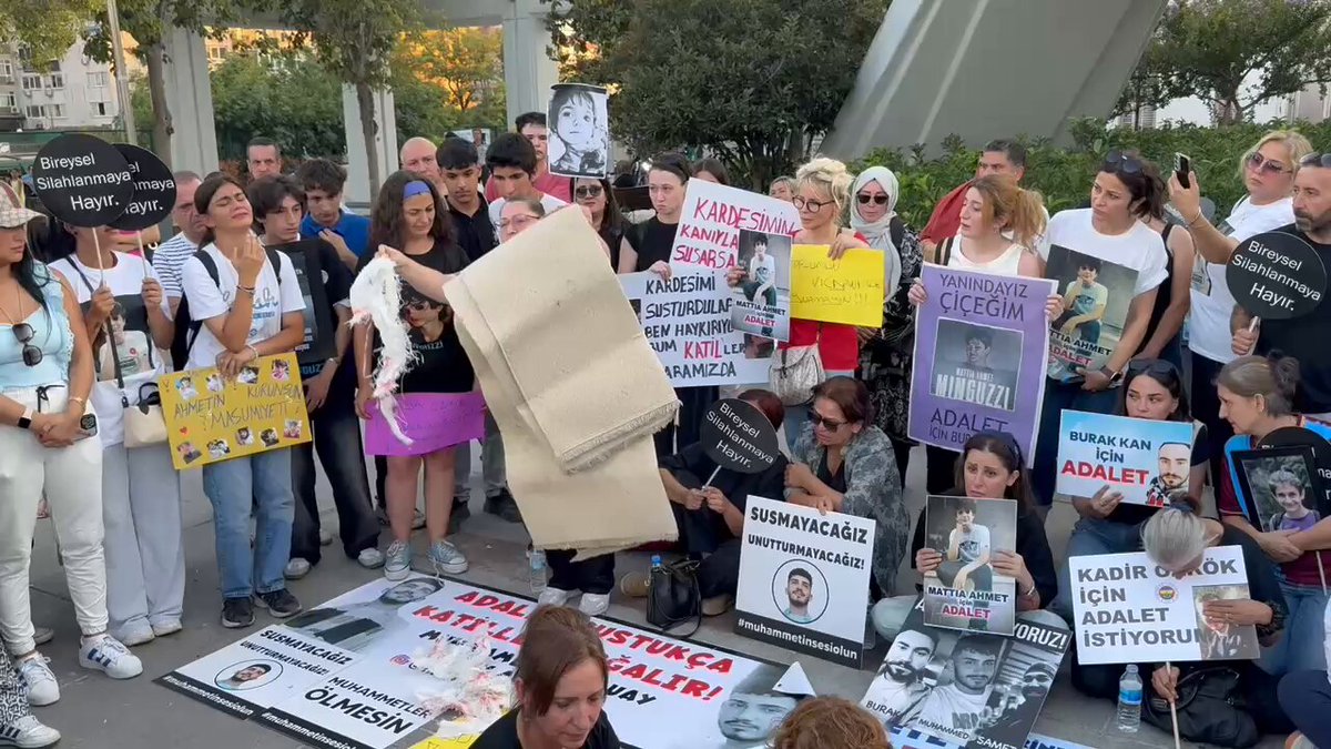 Büyükçekmece'de Sedef Güler'in Annesi Eyleme Katıldı