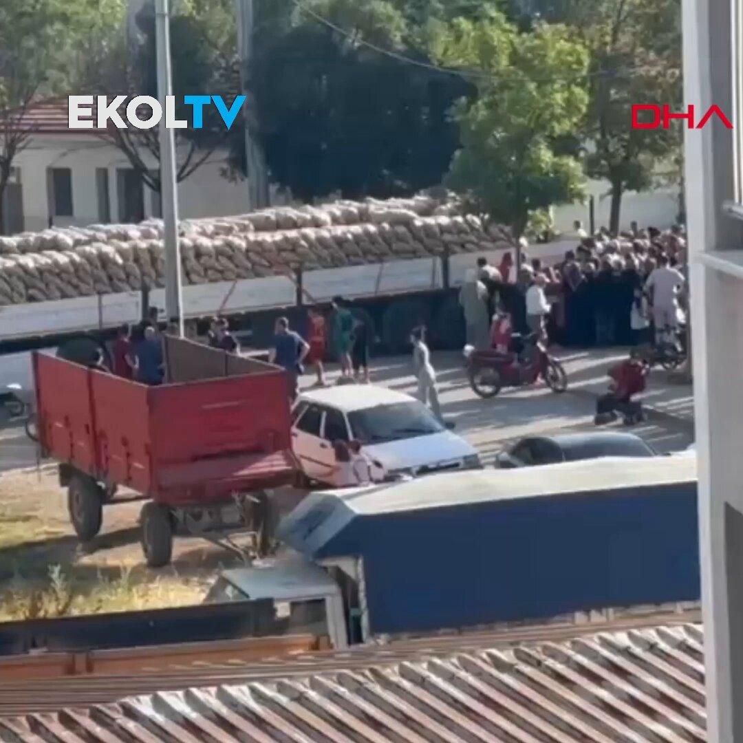 Bursa İnegöl'de Hayırsever Vatandaş TIR Dolusu Patates Dağıttı