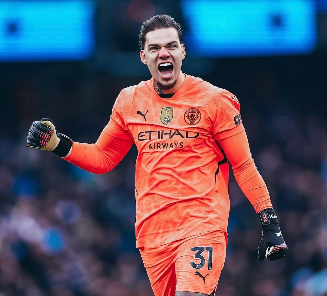 Ederson Manchester City'de Kalmaya Karar Verdi