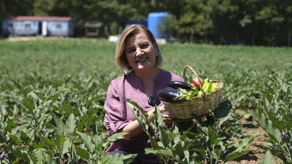 İzmit Belediyesi Üretim Bahçelerinden Sofralara Doğrudan Gıda Desteği